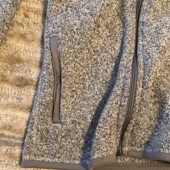 Patagonia zip up sweatshirt - Picture 4 of 8
